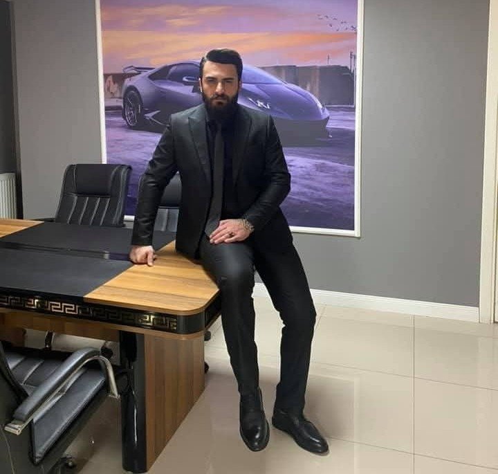 Akıl almaz olay! Yol kenarında erkek cesedi bulundu