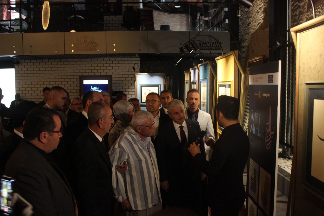 konyada-adil-i-mutlak-hat-sergisi-acildi-4.jpg
