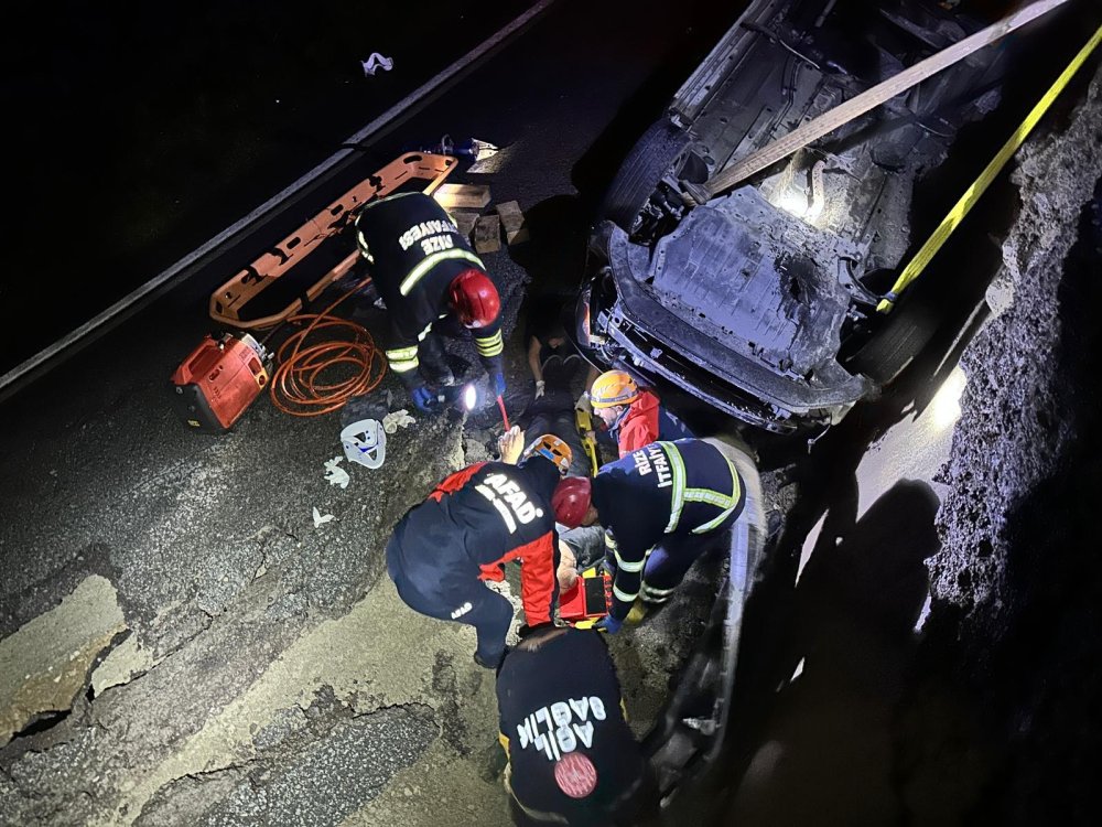 Rize ve Artvin'de yağış, sel ve heyelana neden oldu