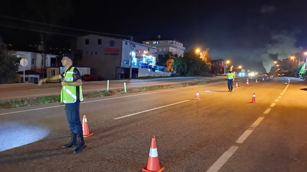 Otomobilin çarptığı bir kişi hayatını kaybetti