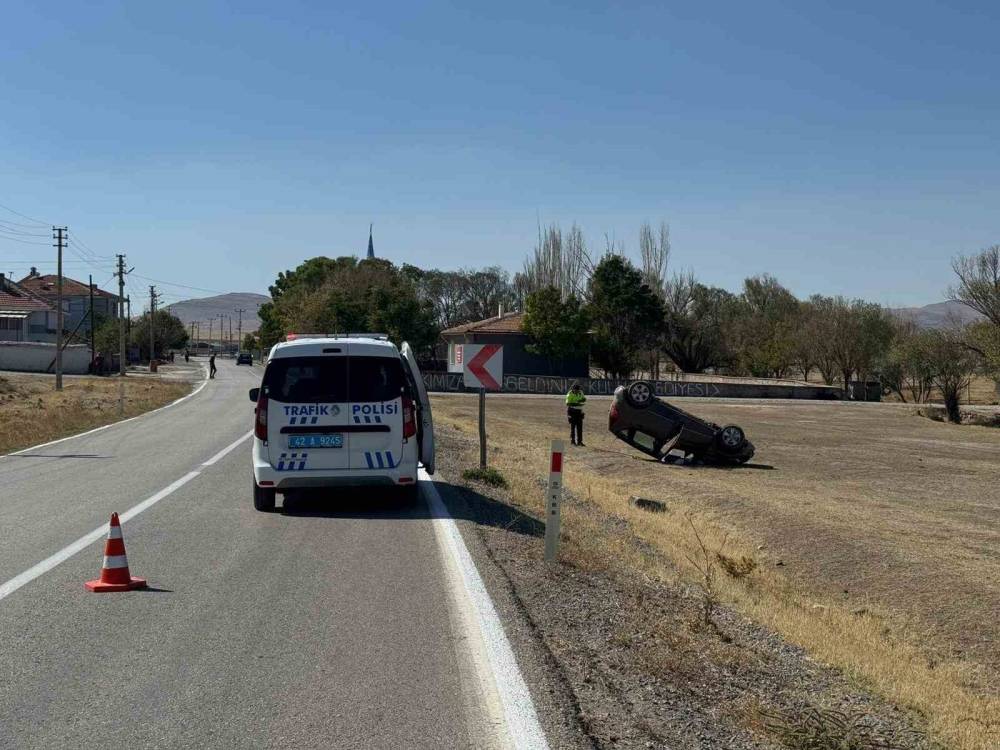 Konya’da otomobil şarampole devrildi: 4 yaralı
