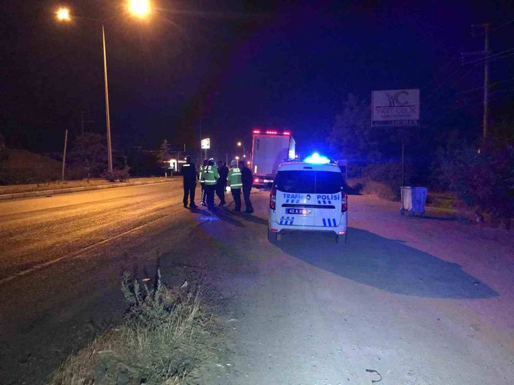 Konya'da tırın çarptığı genç hayatını kaybetti
