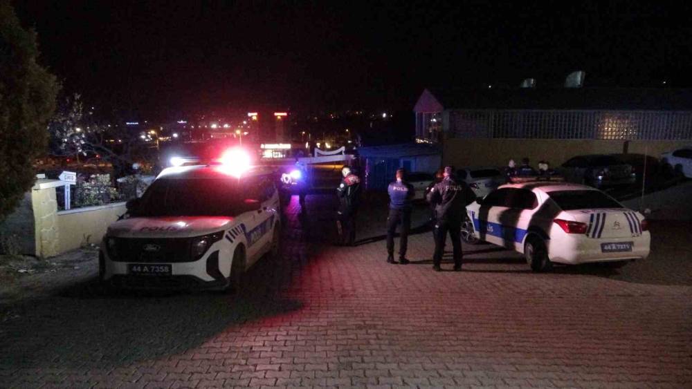 Düğün salonunda silahlı kavga: 4 yaralı