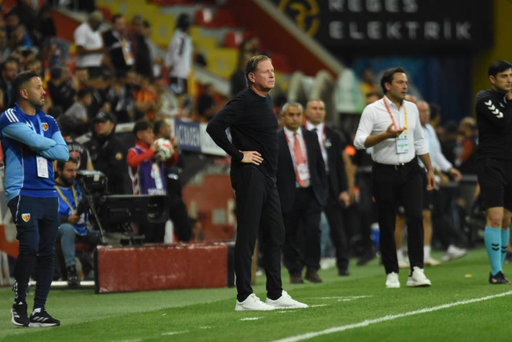 Hiç maç kazandıramadı... Süper Lig ekibinde ayrılık!