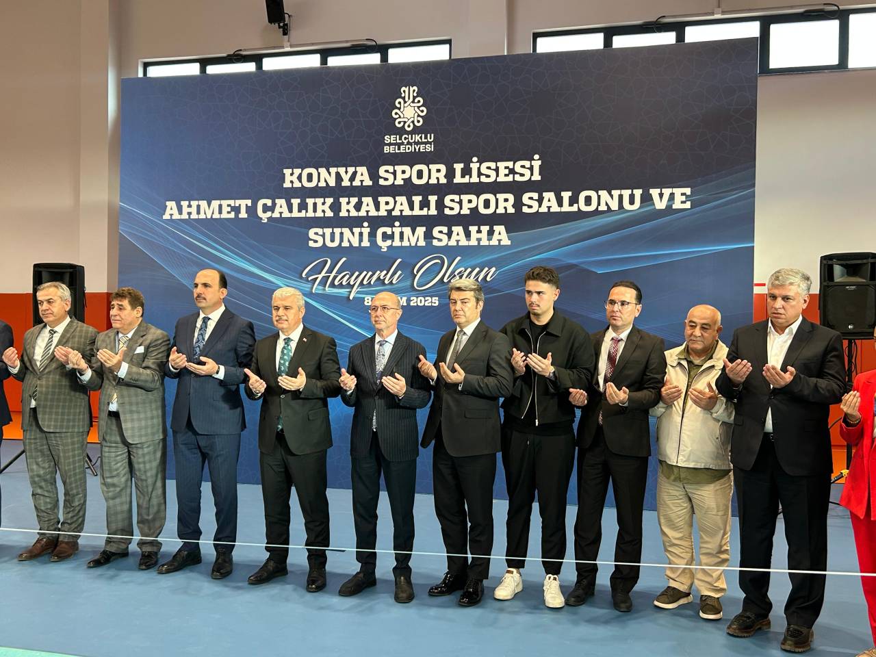 konya-spor-lisesi-ahmet-calik-kapali-spor-salonu-ve-suni-cim-saha-3.jpg