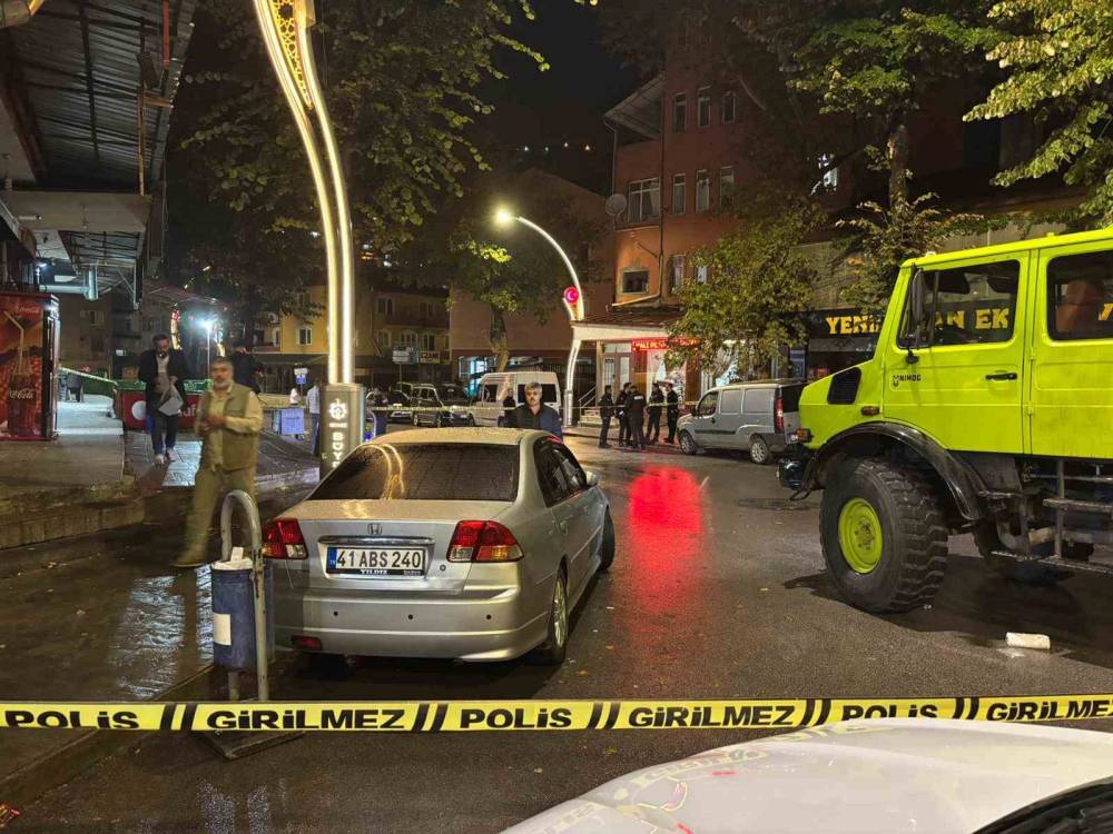 Sokak ortasında cinayet kamerada