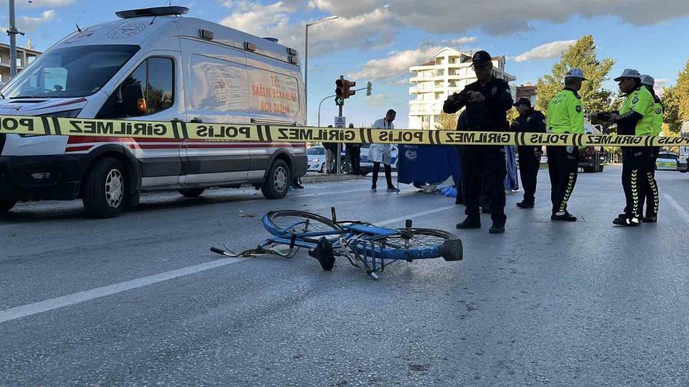 Konya’da merkezde tanker bisikletliye çarptı! Bisiklet sürücüsü hayatını kaybetti
