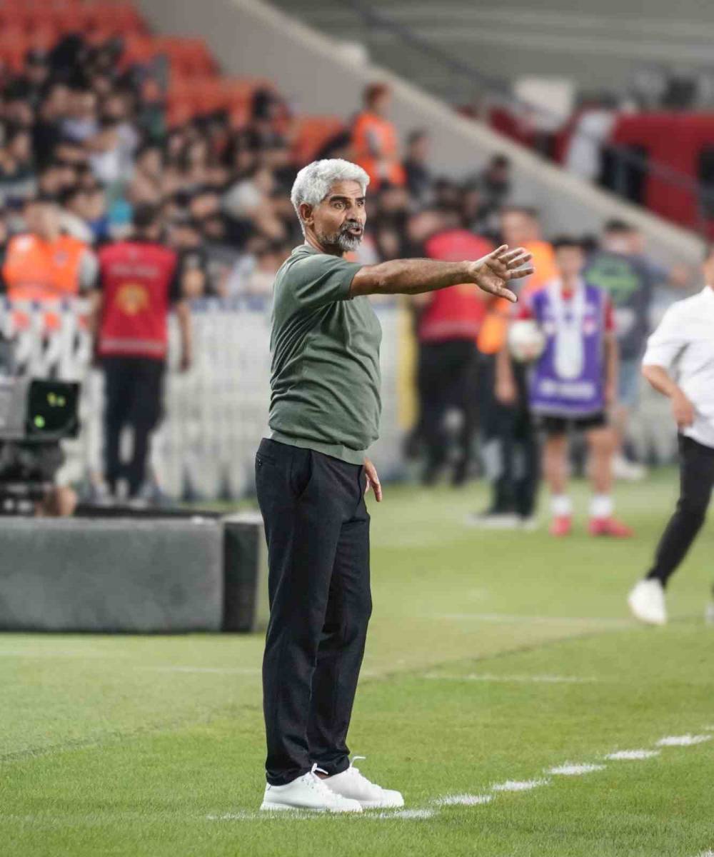 Süper Lig’de teknik direktör kıyımı devam ediyor