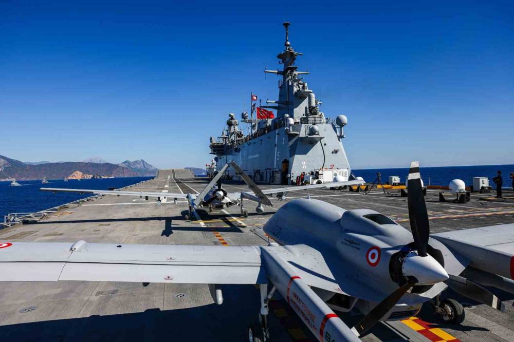 Mavi Vatan’daki Denizkurdu tatbikatında Milli SİHA’lardan tam isabet