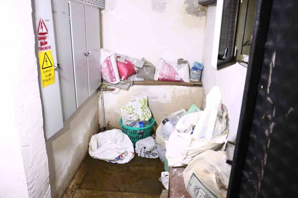 Atık borusu evine taştı!