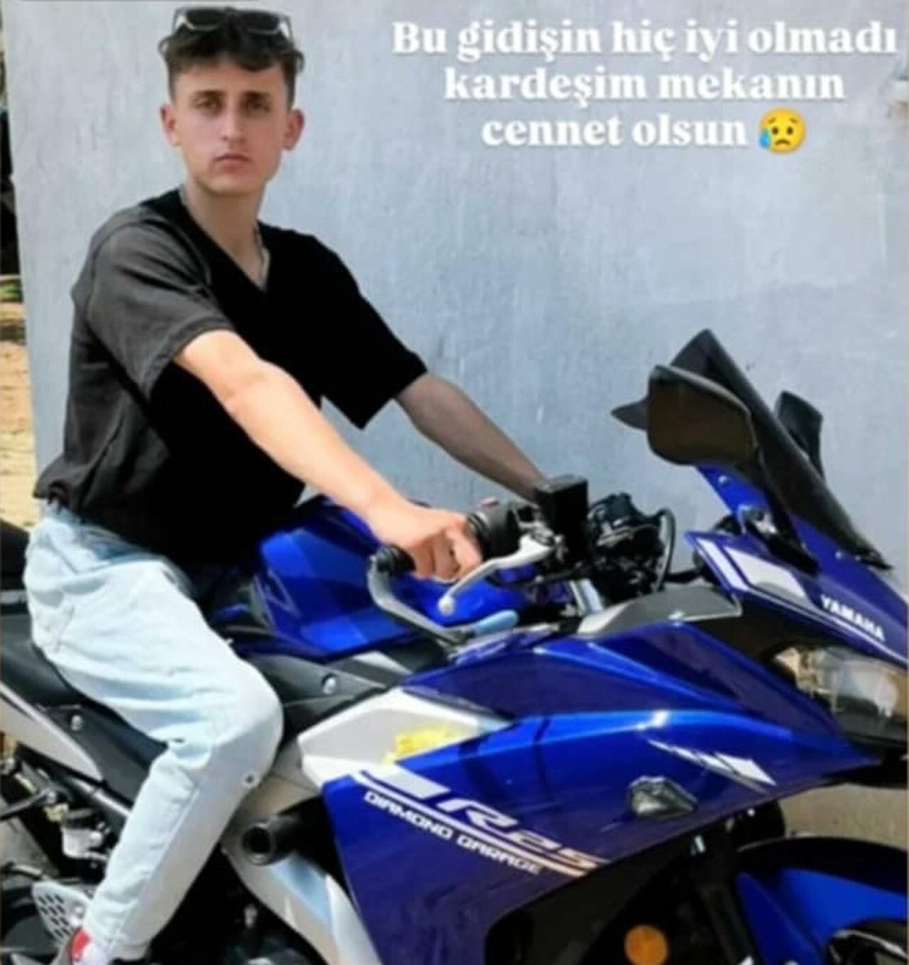 adem-kaygisiz.jpg