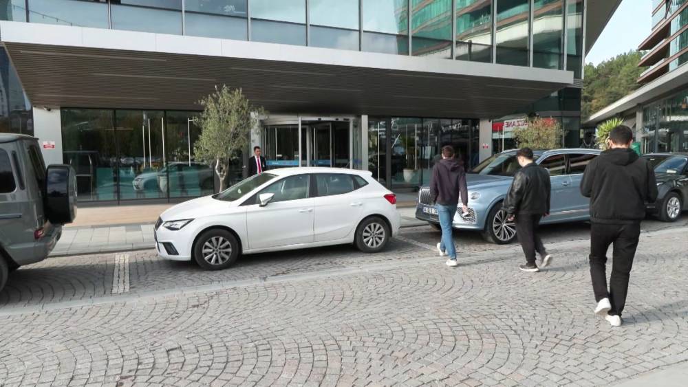 İstanbul - Şarkıcı Fatih Ürek kalp krizi geçirdi