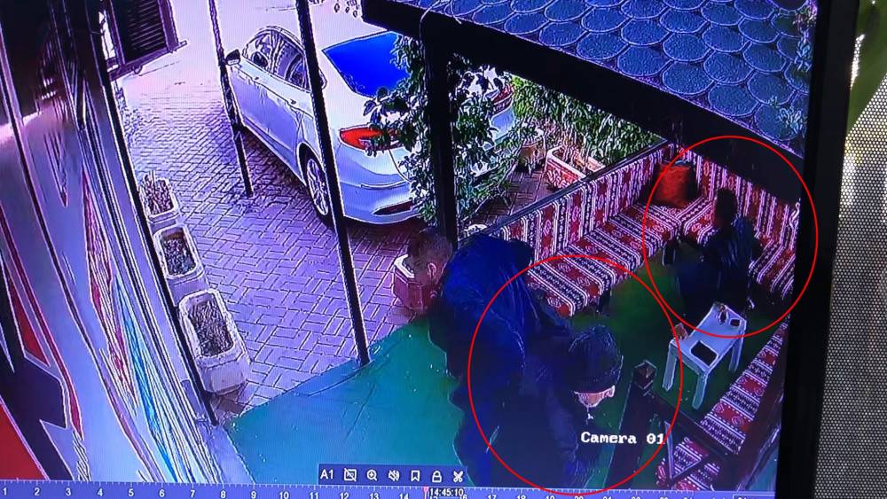 Gazeteciyi pompalı tüfekle vurdu