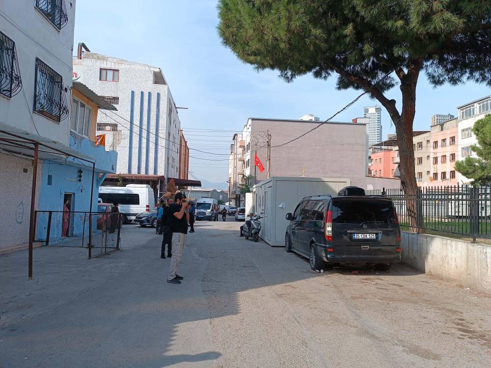 Sokakta karşılaştığı eski eşi tarafından öldürüldü