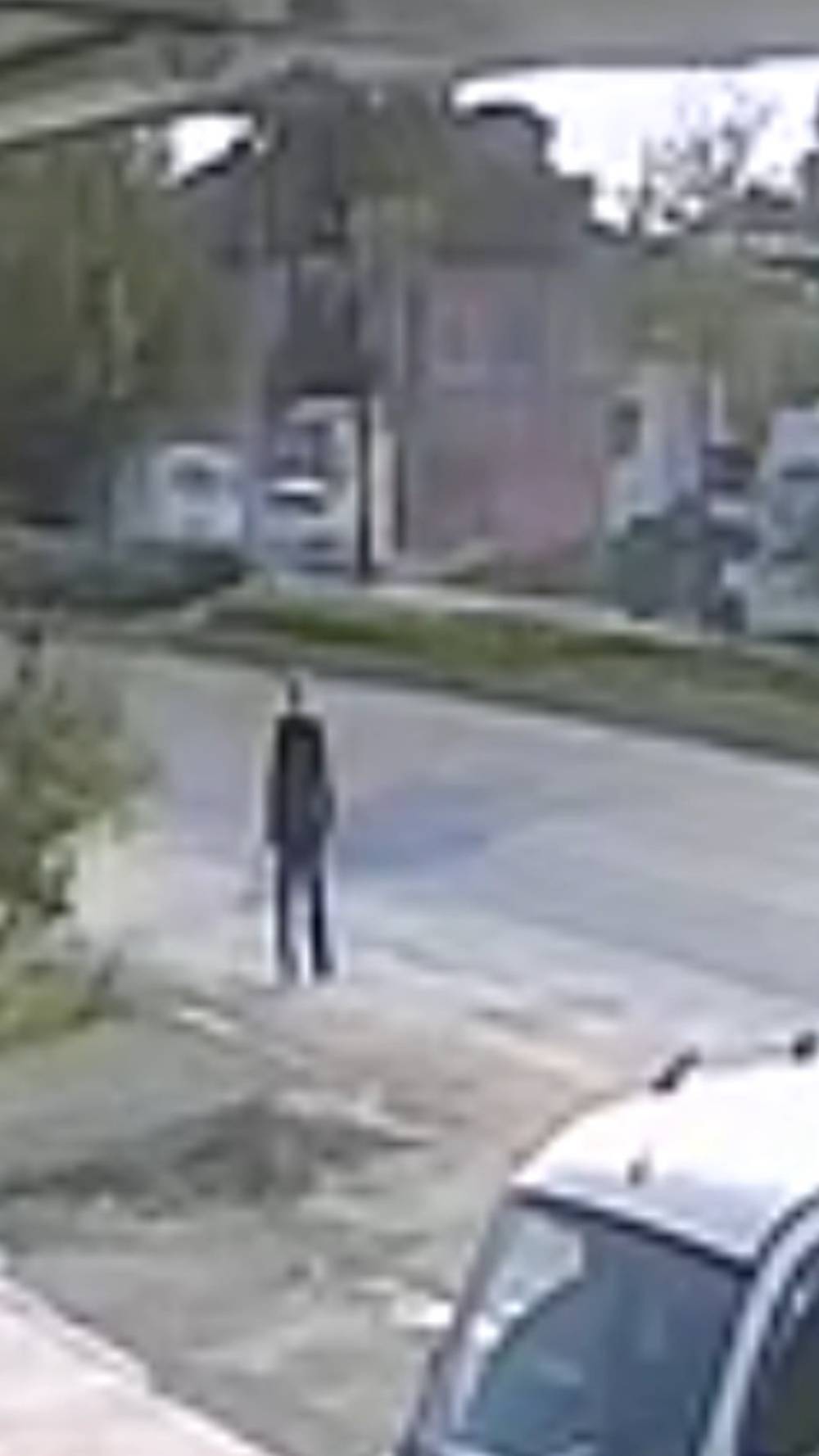 Durakta beklerken hafif ticari aracın çarptığı kadın öldü