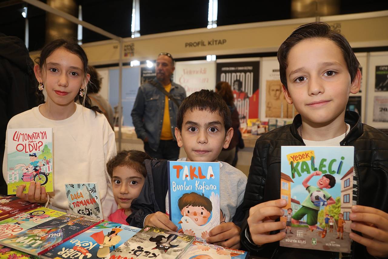 konya-kitap-gunlerinin-12ncisi-2.jpg