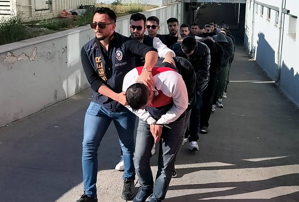 Yasa dışı bahis oynatan şebekenin günlük hesap hareketliliği 5 milyon lira