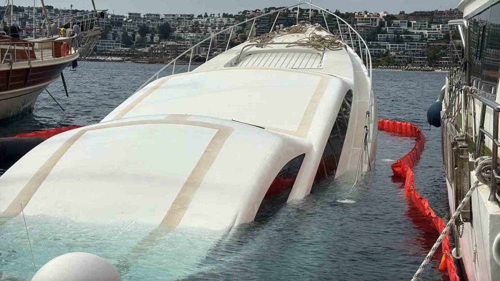 40 milyon TL’lik yat sulara gömüldü