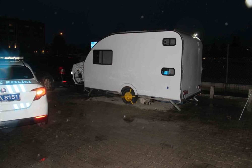 Konya'da karavanda kalan yaşlı adamdan haber alınamıyor