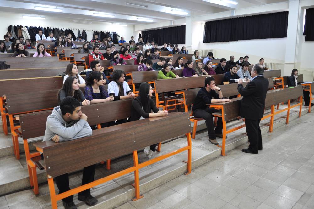 YÖK'ten reform... Lisans eğitimi 3 yılda tamamlanabilecek