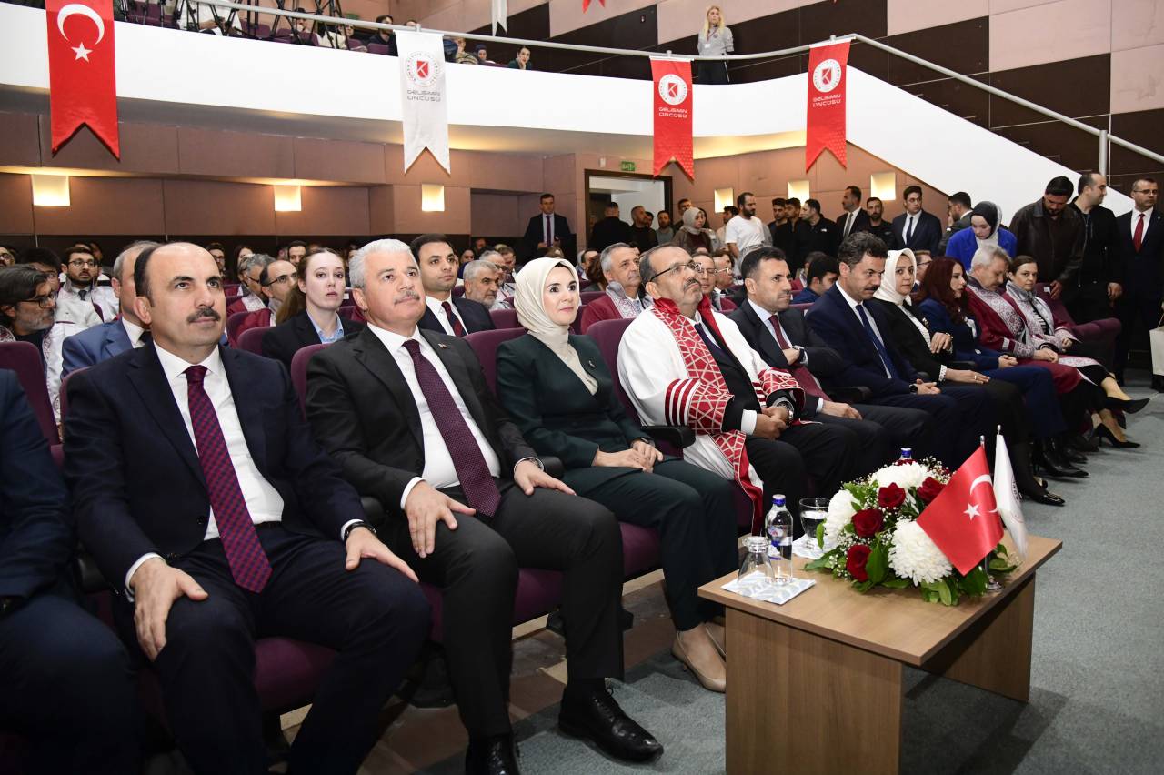 konya-teknik-universitesinde-20252026-akademik-yili-bakan-goktasin-katilimiyla-acildi-02.jpg