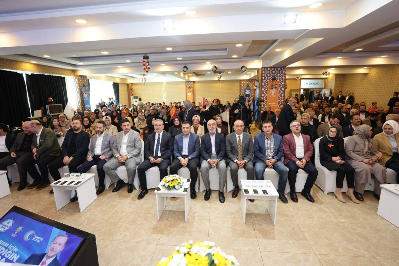 ak-parti-meram-ilce-baskanligi-82-ilce-danisma-meclisini-gerceklestirdi-1.jpeg