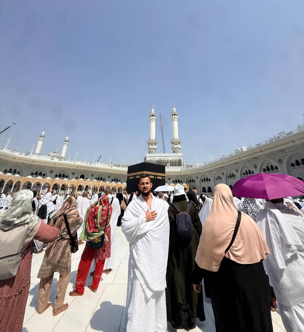 Hayali babası ile gitmekti... Konya'dan burukbaşlayan 15 bin km umre yolculuğu