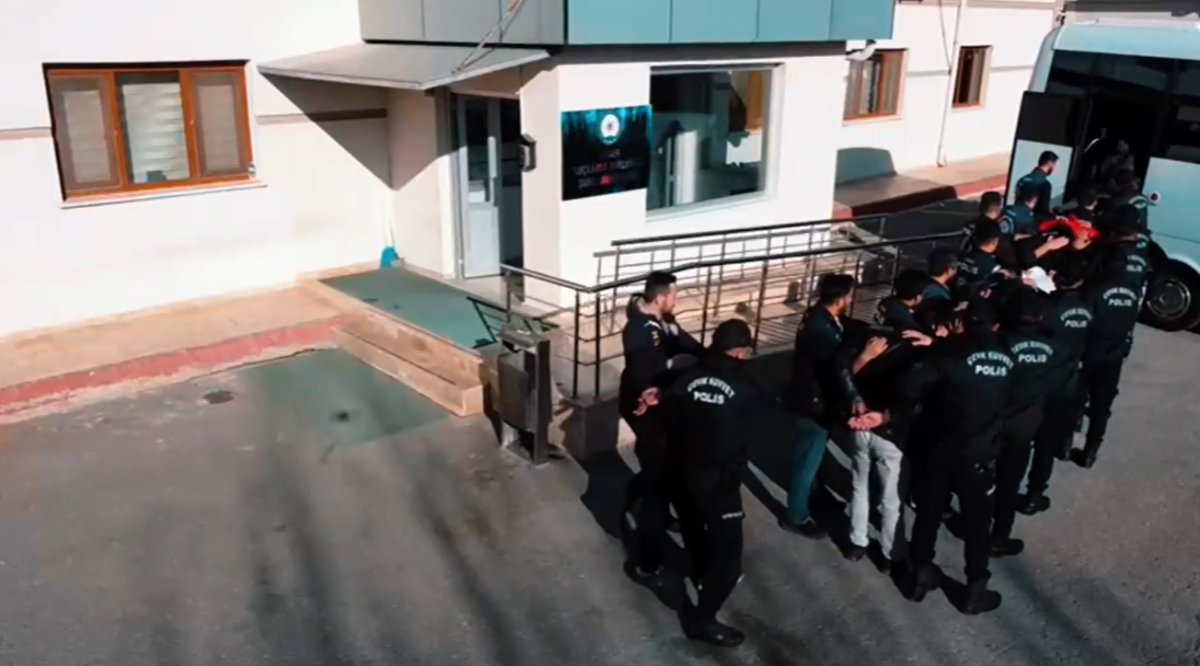 konyada-medyum-dolandiriciligina-operasyon-11-supheli-tutuklandi-1.png