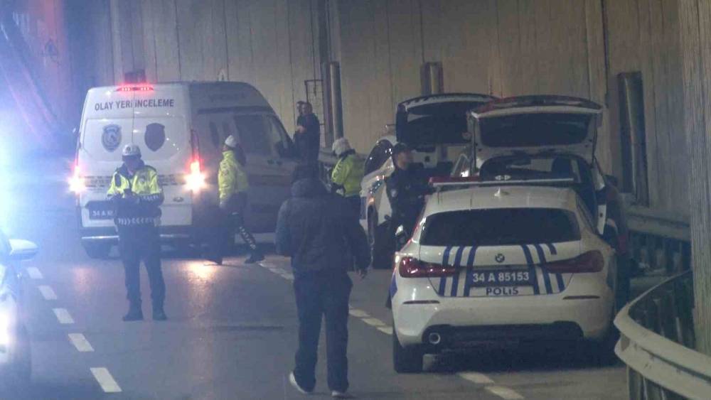 Alt geçitte kontrolden çıkan motosiklet kaza yaptı: 1 ölü, 1 yaralı