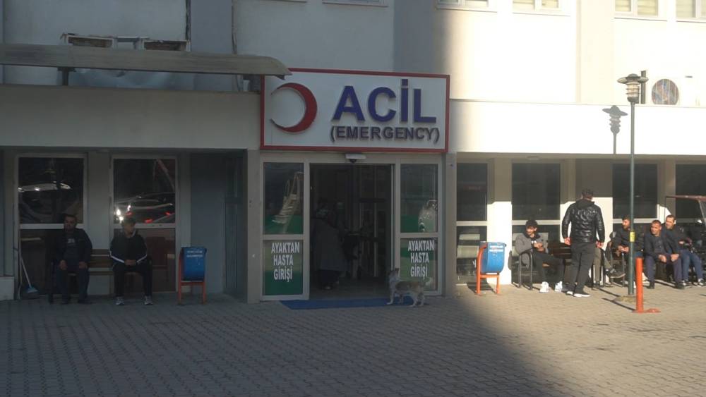 Eşi ile amcasını öldürüp, 3 akrabasını yaraladı