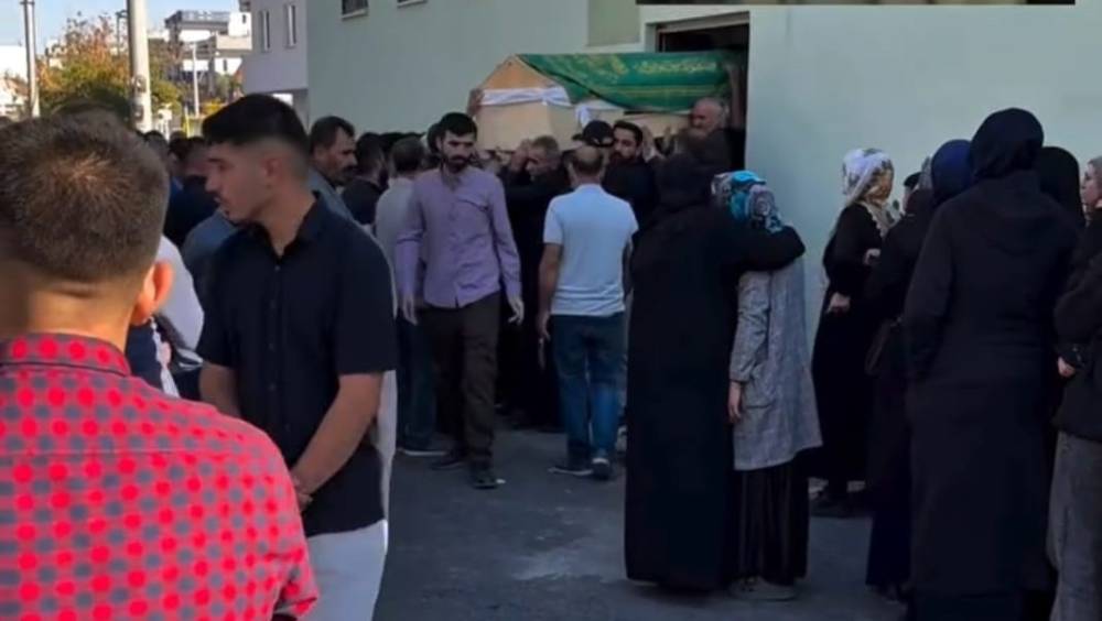 Babasını kaybettiği kazadan 1 ay sonra ölen oğula veda