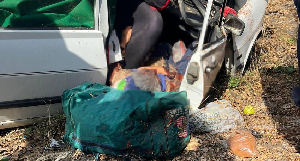 Savrulan otomobilin sürücüsü öldü, eşi yaralandı