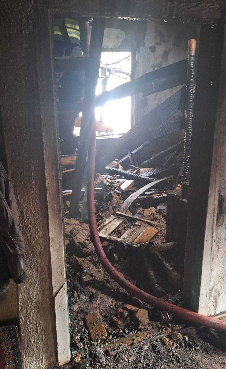 Konya'da yangın... Müstakil ev kullanılamaz hale geldi