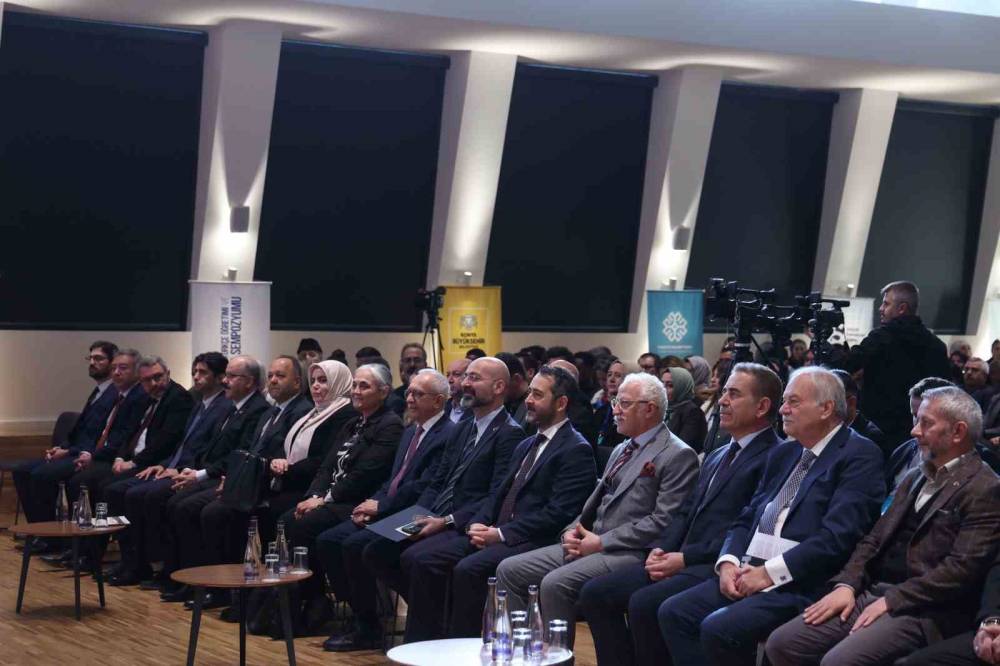 "4. Uluslararası Balkanlarda Türkçe Öğretimi ve Türkoloji Sempozyumu" Konya'da başladı