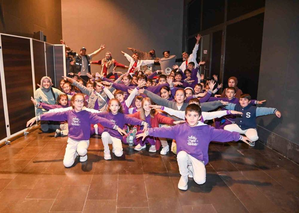 Selçuklu Belediyesi tiyatro ile sıfır atık bilinci kazandırıyor