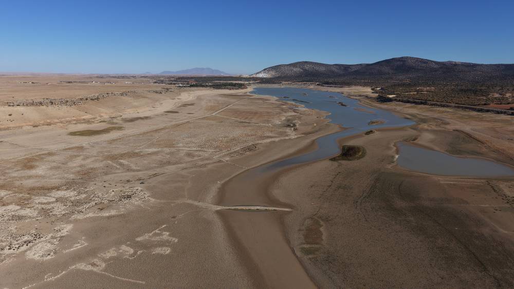 Konya'daki barajda sular çekildi, tarihi köprü ortaya çıktı