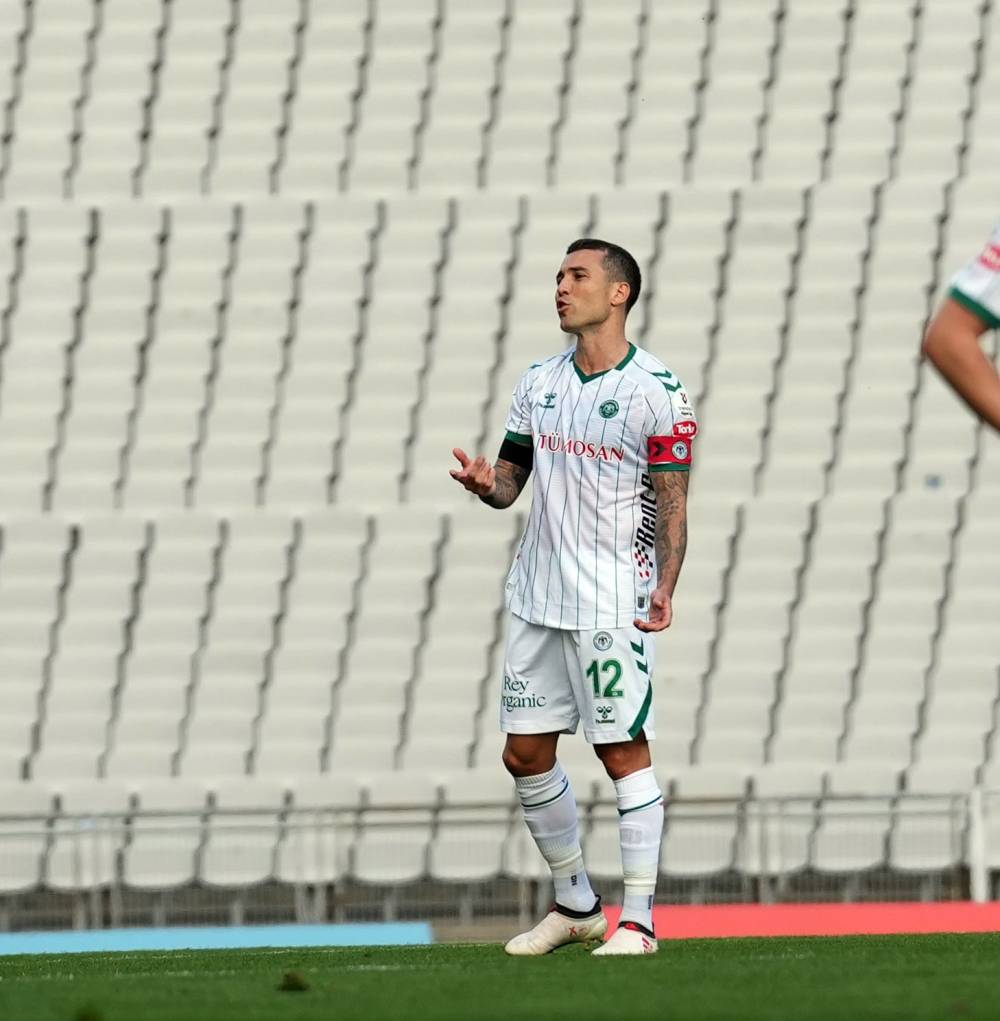 Konyaspor'da Utku ilk, Guilherme ise 200. maçına çıktı
