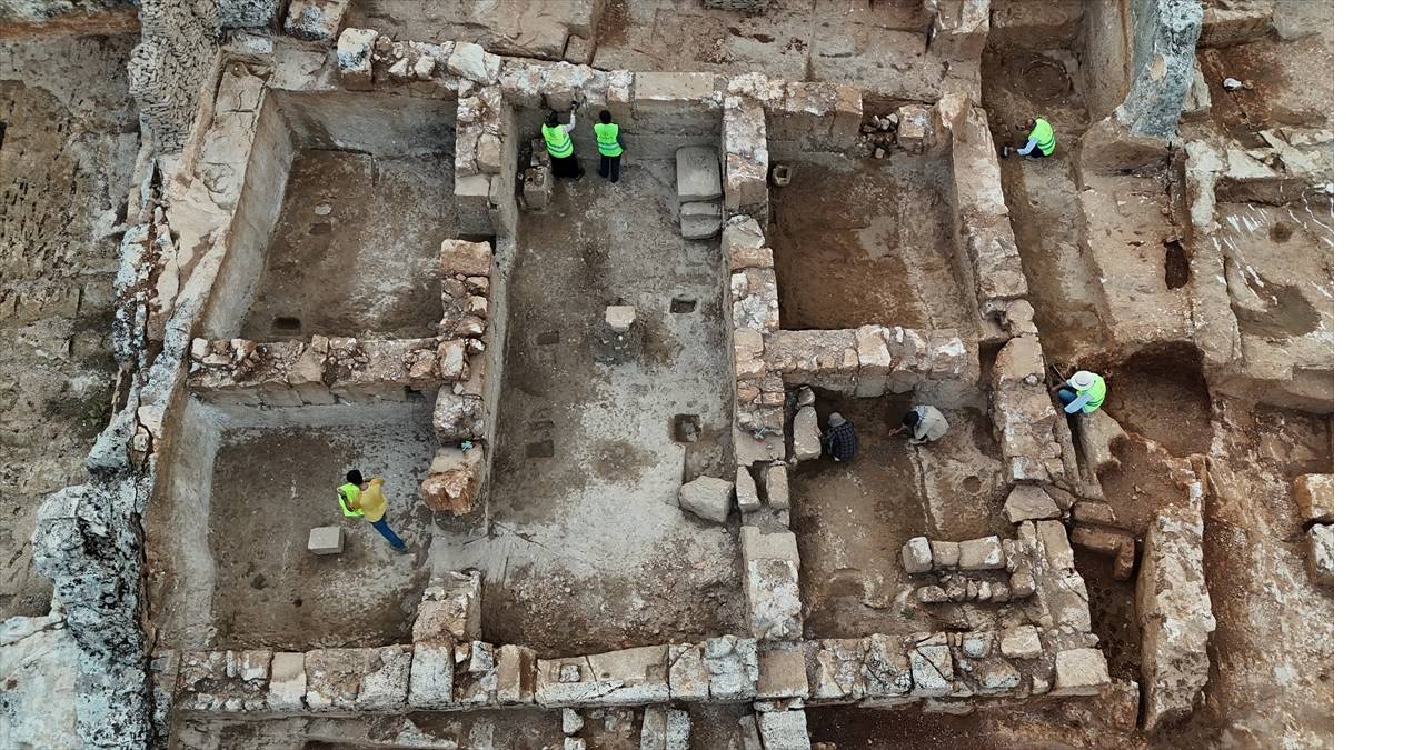 perre-antik-kentinde-roma-donemine-ait-1500-yillik-yasam-alani-ortaya-cikti-2.jpg