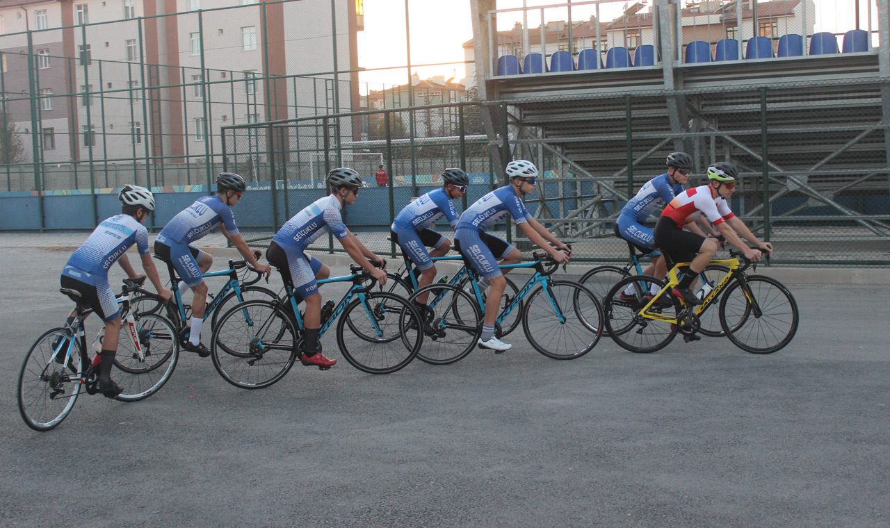 selcuklu-belediyespor-bisiklet-takimi-5.jpg