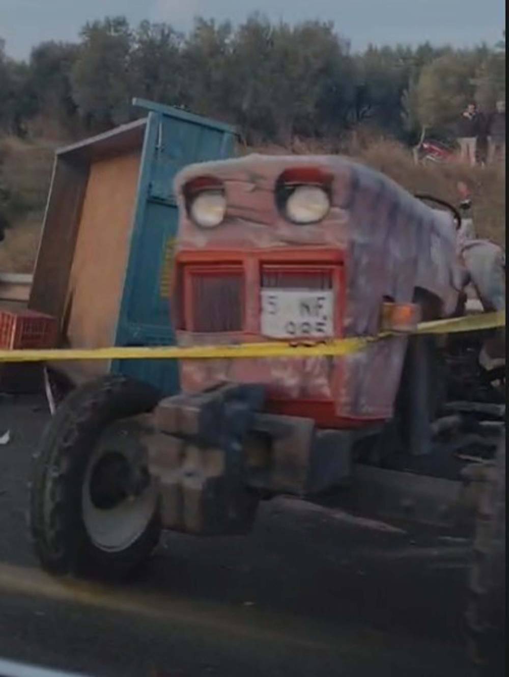 4 aracın karıştığı zincirleme kaza: 1 ölü, 2'si ağır 8 yaralı