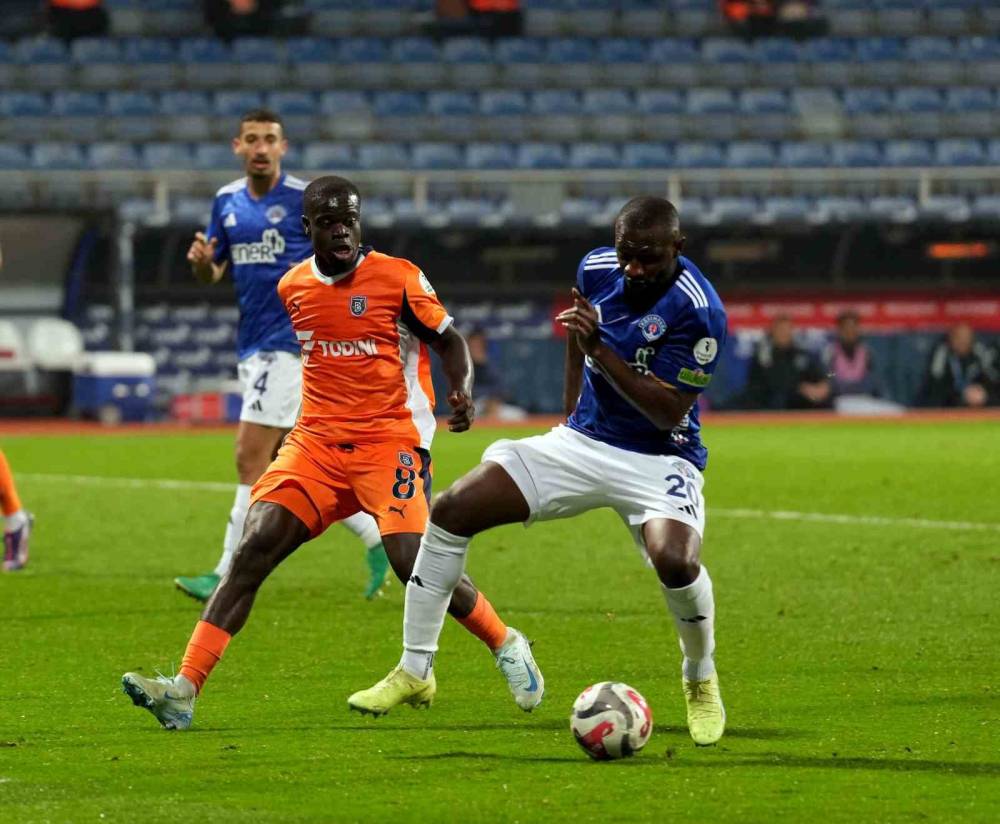 Başakşehir deplasmanda kazandı