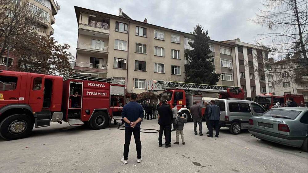 Konya merkezde dairede patlama!