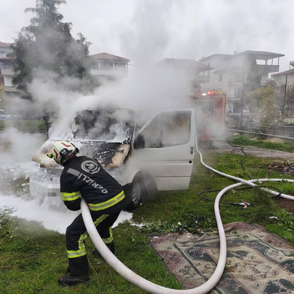 Park halinde alevlere teslim oldu