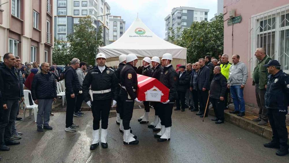 Polis memuru, Tuncay Ebrinç son yolculuğuna uğurlandı