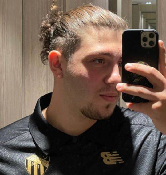 Devrilen motosikletin sürücüsü üniversiteli genç öldü