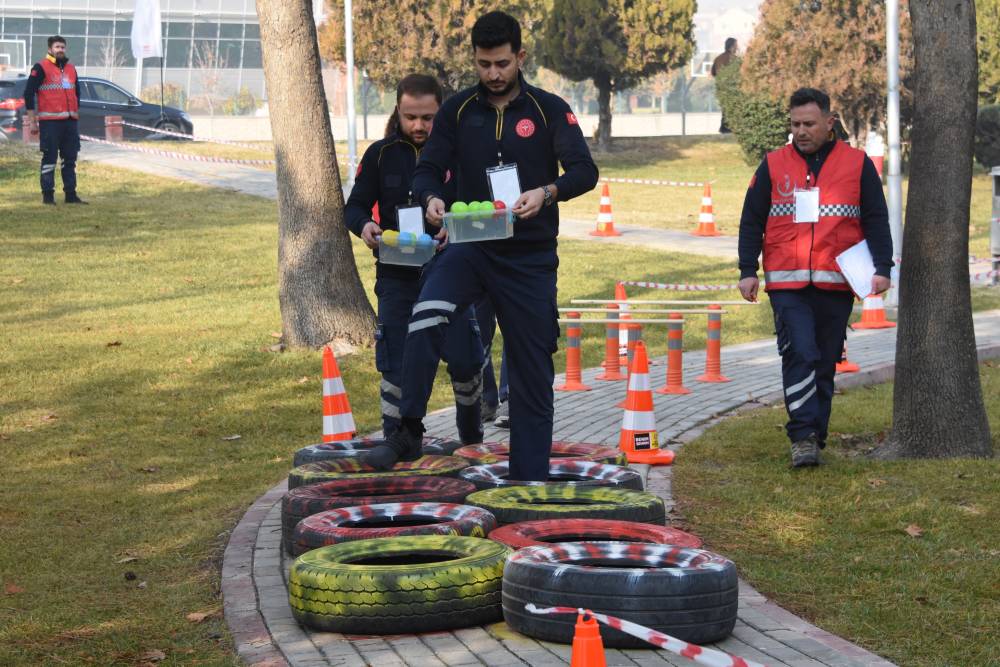 Konya'da ambulans rallisi düzenlendi