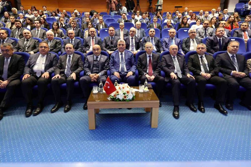 Bakan Bolat: "Kasımda ihracatımız yüzde 2,2 artış gösterdi"