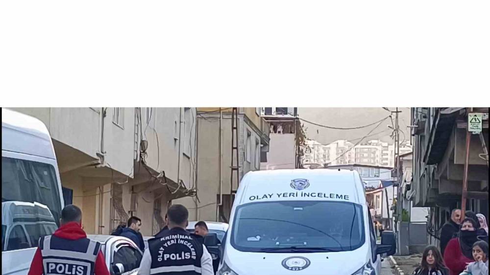 İstanbul Sultanbeyli'de 25 yaşındaki genç kadın evinde ölü bulundu