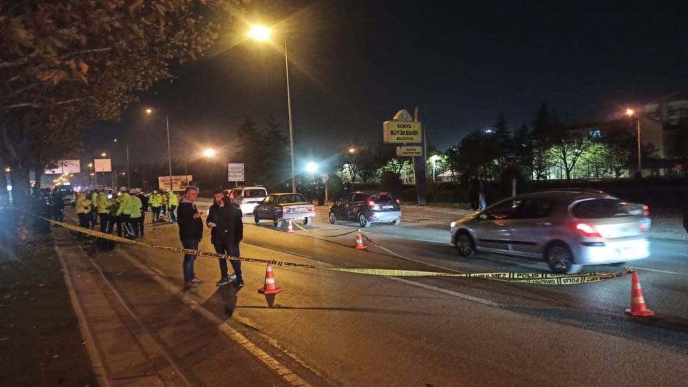 Konya'da Yeni İstanbul Caddesi üzerinde feci kaza! 1'i ağır 2 yaralı var