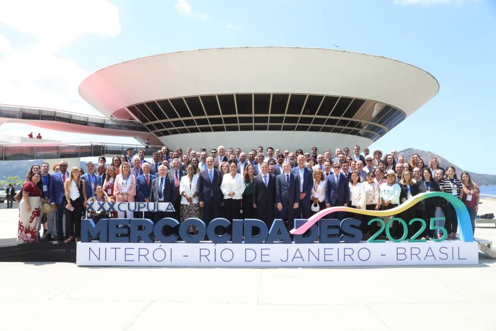 Başkan Altay, UCLG Mercociudades Zirvesi’nde... "Bayrağı daha ileriye taşıyacağız"